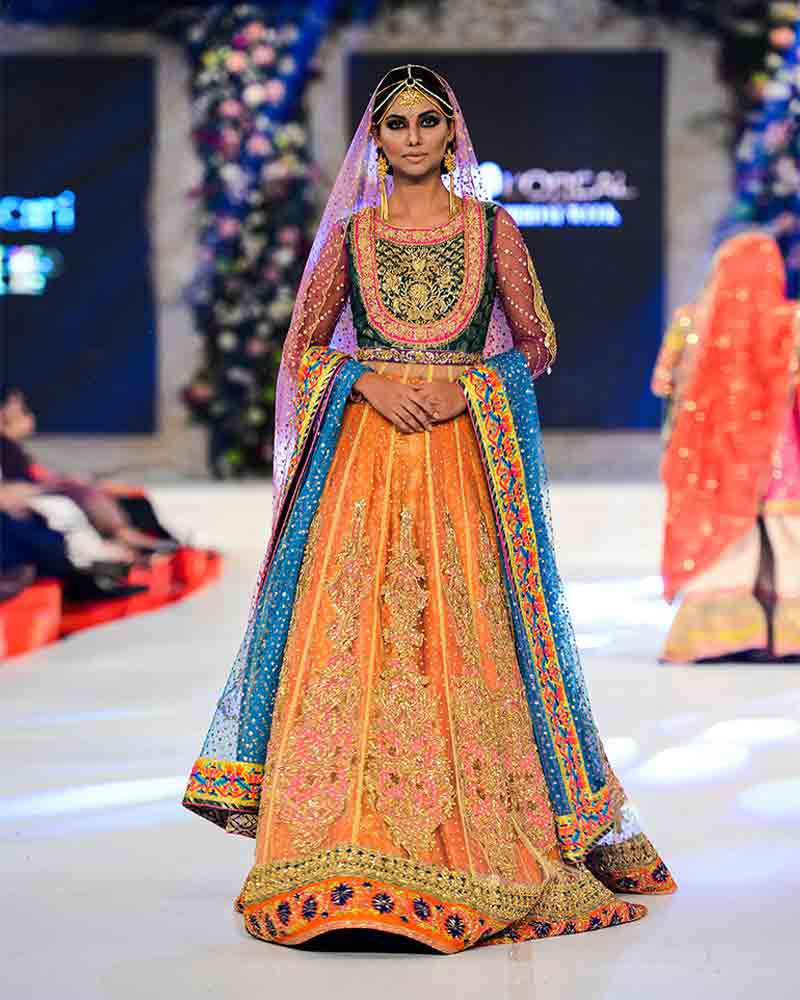 pakistani designer bridal mehndi dresses with prices, mehndi dress for brides