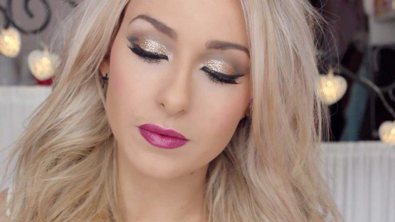 new Christmas makeup looks for women, best Christmas women makeup look