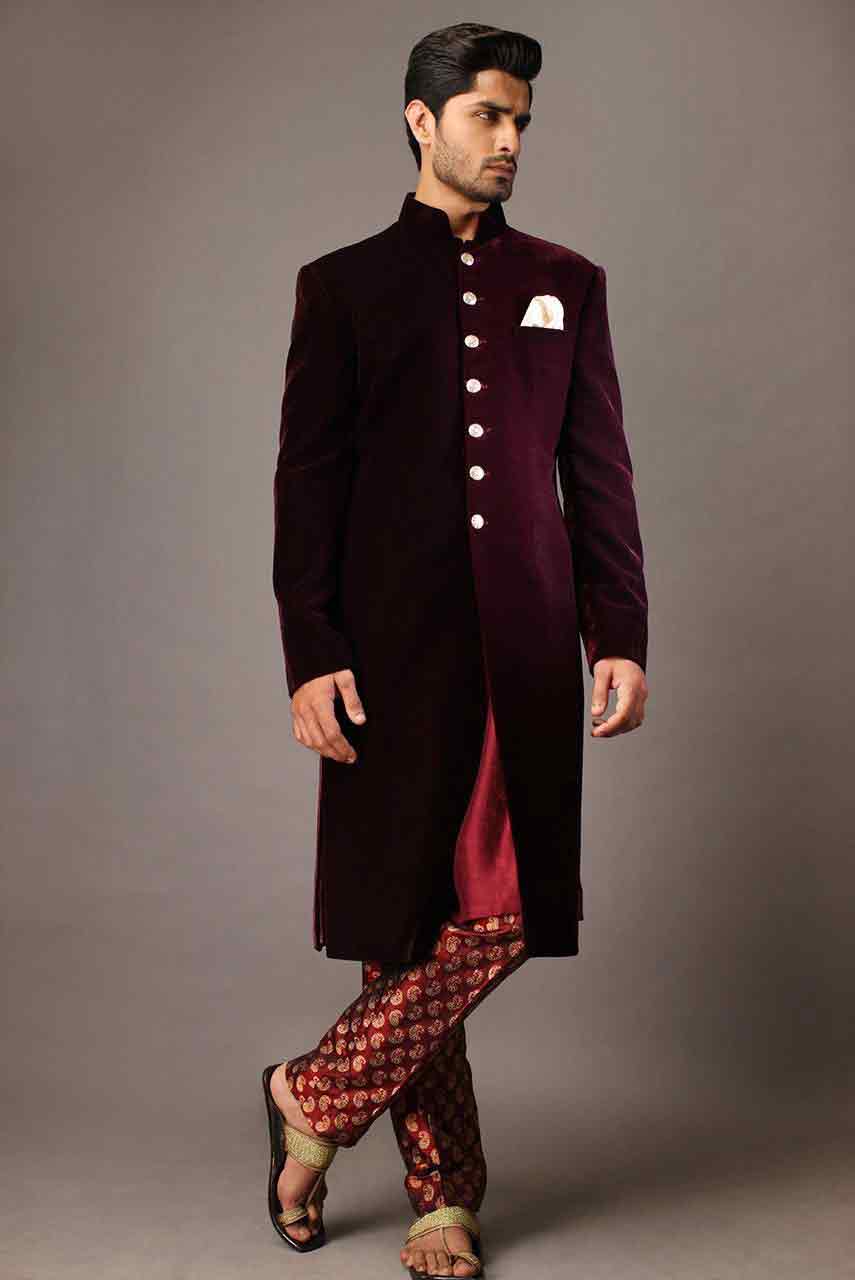 new trendy maroon pakistani groom wedding sherwani designs 2017 for mehndi with white pocket square