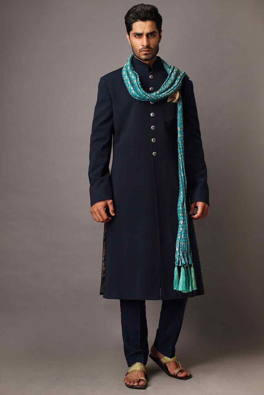 best navy blue pakistani groom wedding sherwani designs 2017 for mehndi with matching sky blue dupatta