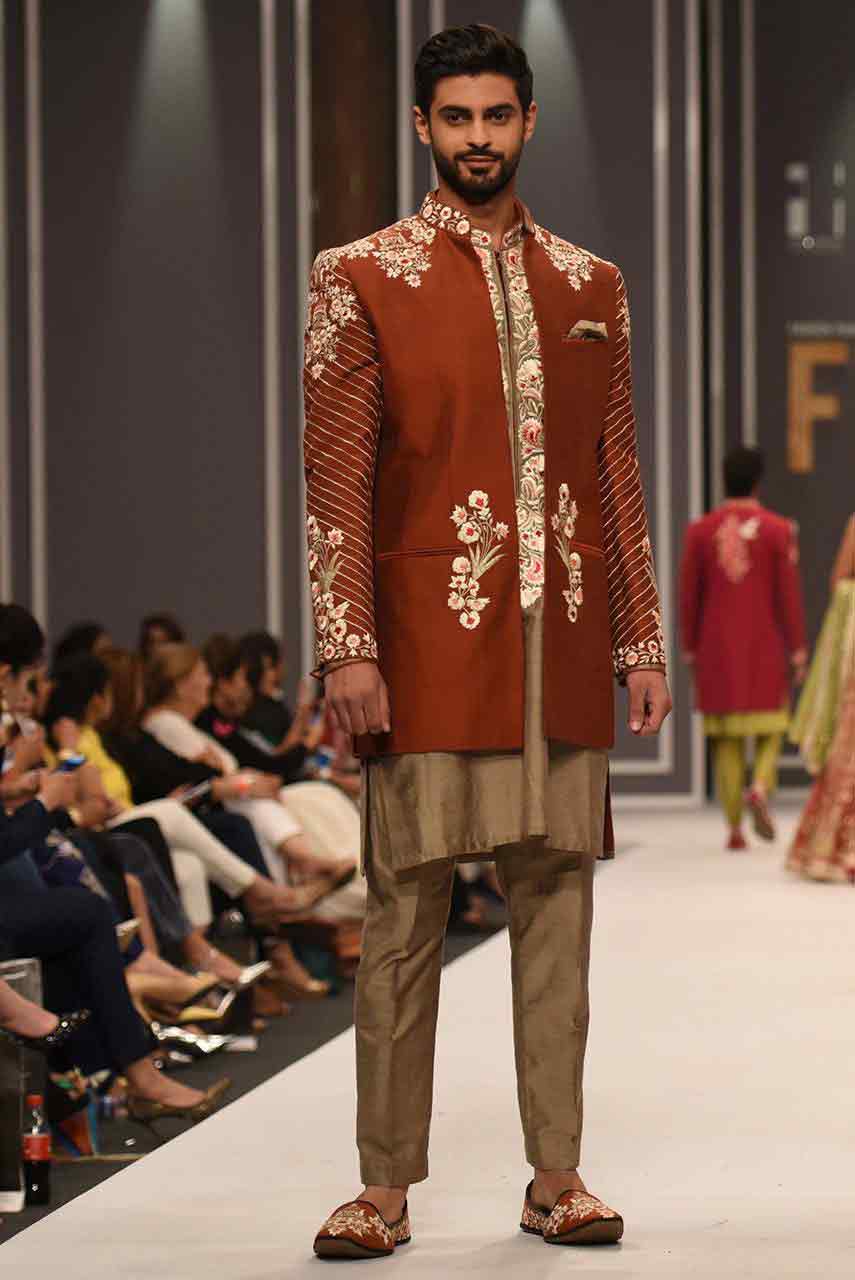 trendy green and brown pakistani groom wedding sherwani designs 2018 for mehndi with stylish jacket