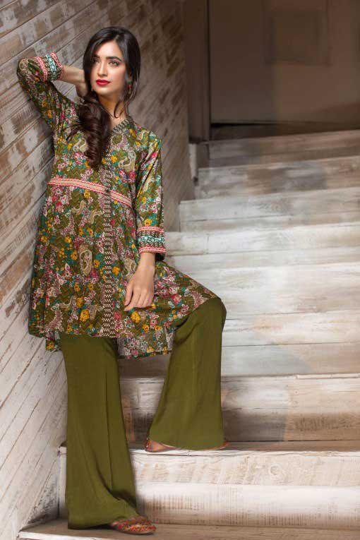 latest green short frock winter dresses in Pakistan 2018 for girls