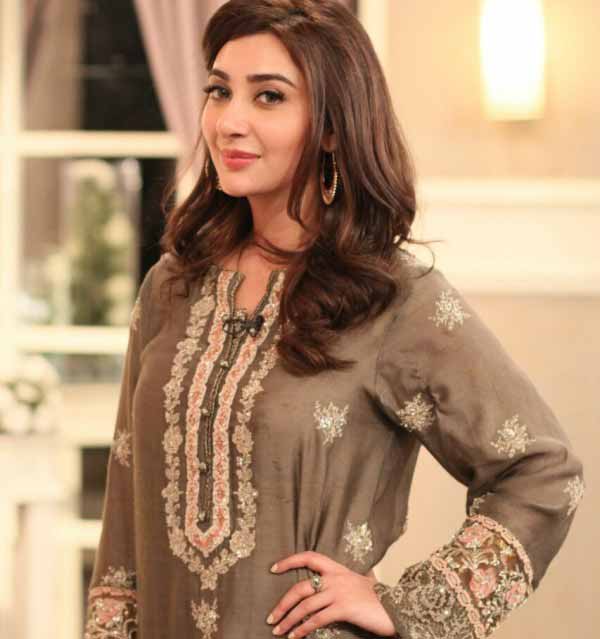 Best Eid hairstyles for Pakistani girls 3 – FashionEven