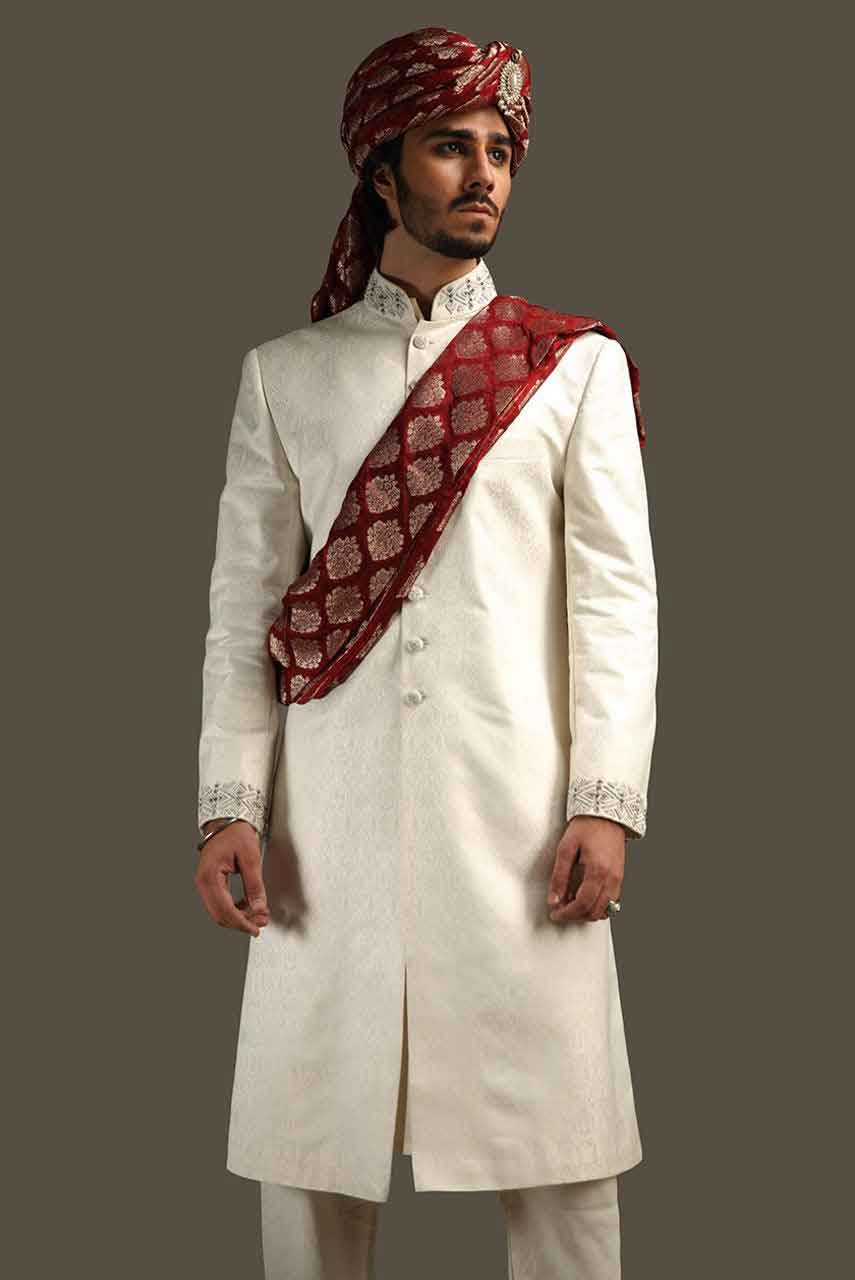 latest white pakistani mens wedding sherwani barat dresses 2017 with maroon turban and embroidered patka or scarf