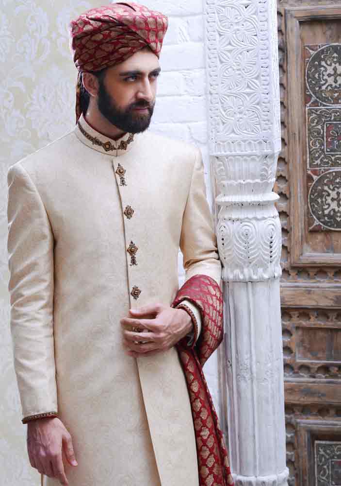 stylish trendy off white pakistani mens wedding sherwani barat dresses 2017 with red turban or pagri