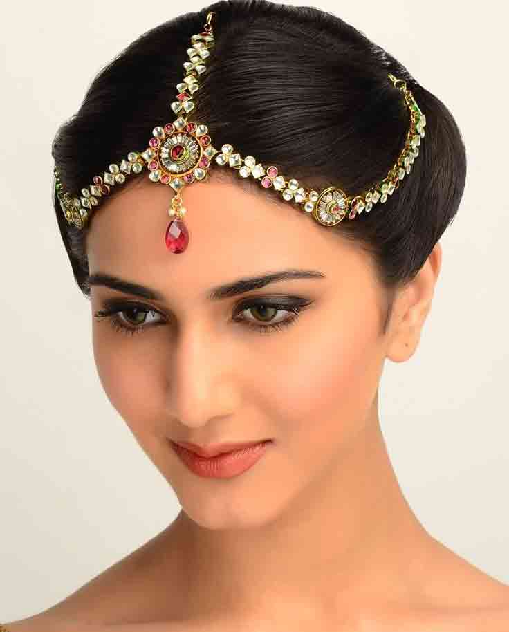 best matha patti or maang tikka hairstyles for party 2017 with jura/juda or bun hairstyle