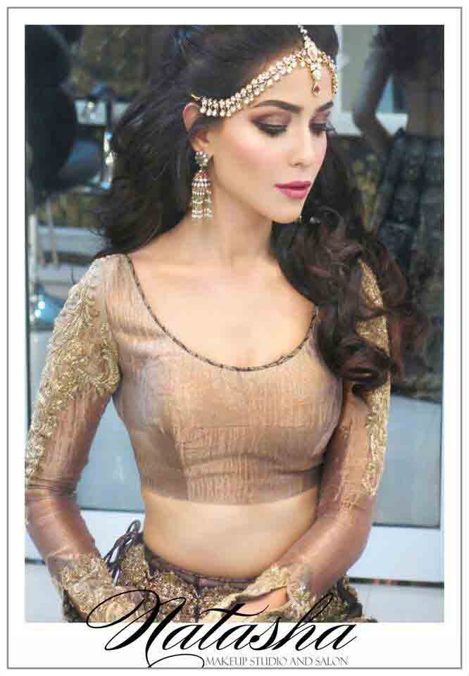 best matha patti or maang tikka hairstyles for party 2017 with open hair and curls