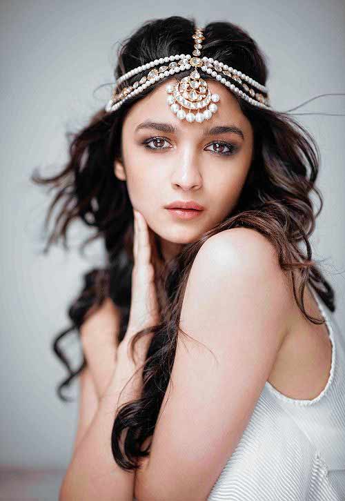 latest best matha patti or maang tikka hairstyles for party 2017 with open hair