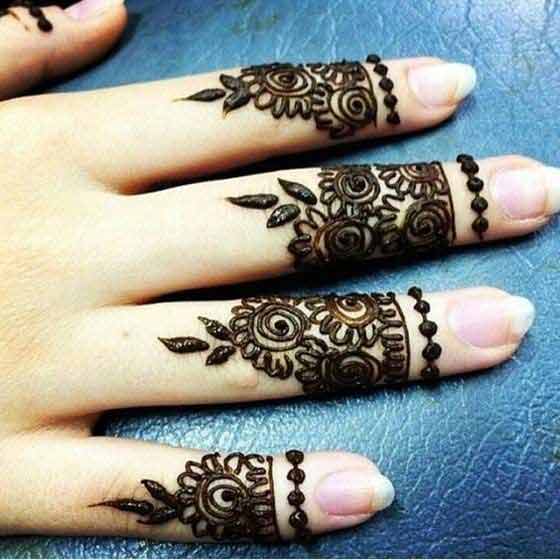 Thick mehndi for fingers