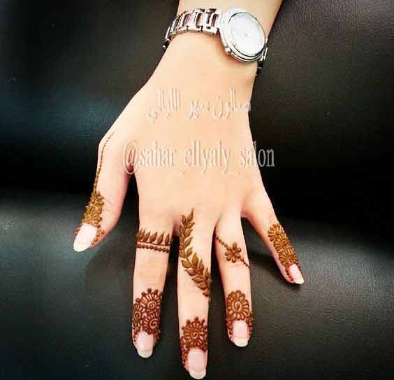 Simple mehndi for fingers