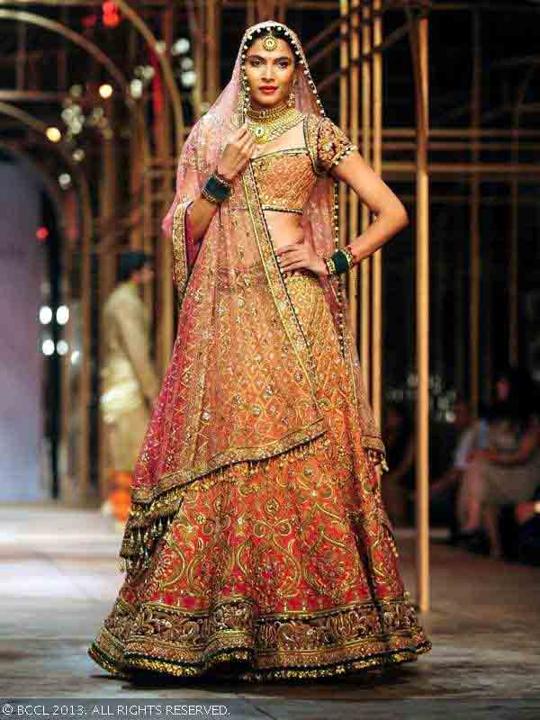 Latest Indian bridal dupatta setting best bridal dupatta setting styles 2017