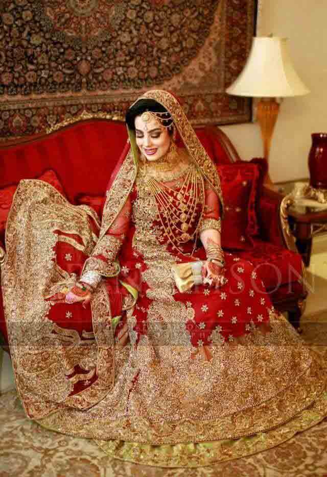 Amazing bridal dupatta style one sided best bridal dupatta setting styles 2017
