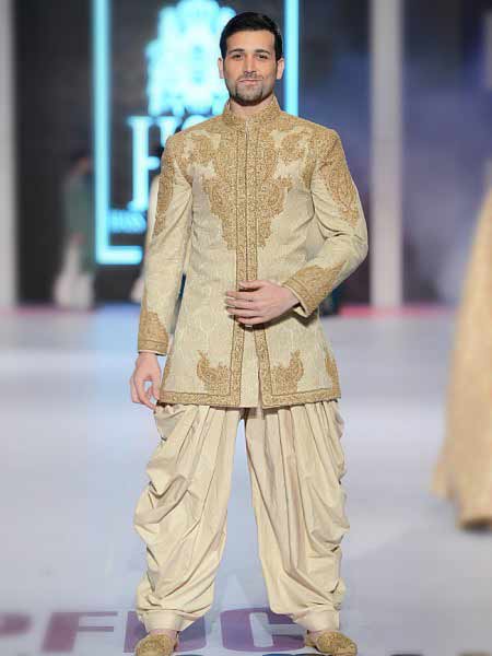 Embroidered cream short sherwani with patiyala shalwar new short sherwani styles 2017 sherwani for men in pakistan