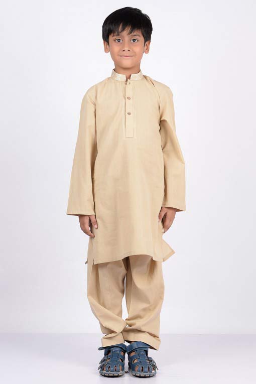 Off white latest little boys kurta shalwar kameez designs 2017 for summer in Pakistan