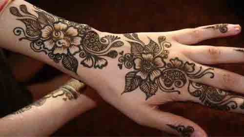 Simple back hand floral simple Pakistani mehndi designs 2017 for eid