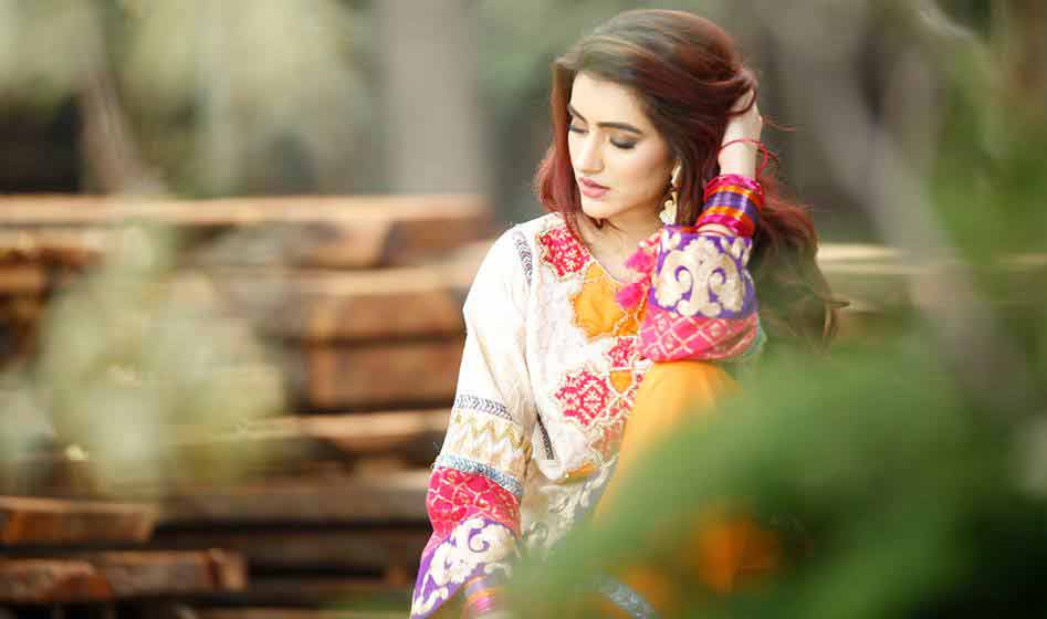 Best white and yellow short shirt by Zahra Ahmad Eid dresses for girls in Pakistan