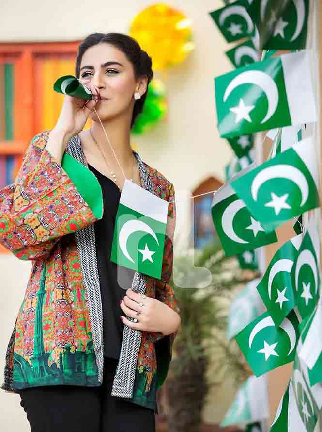 New design green and brown shirt for Pakistan independence day 14th August dresses for girls 2017