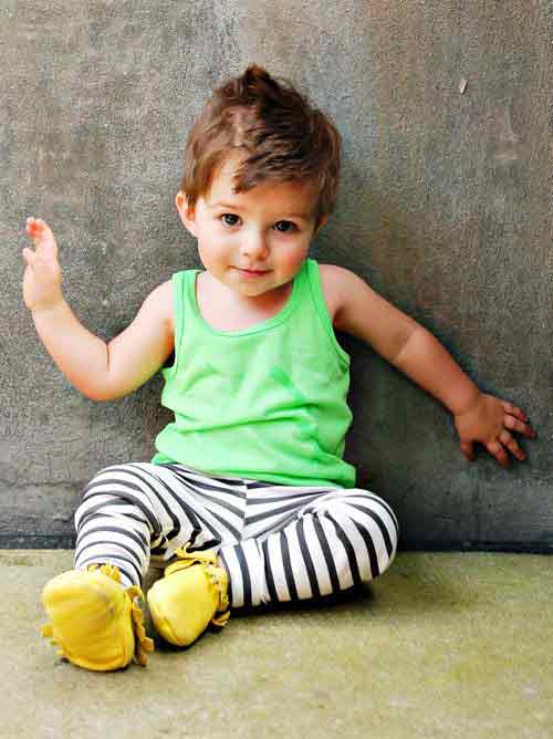 Green shirt with white and black pajama for 14th august dresses for baby boys in Pakistan 2017