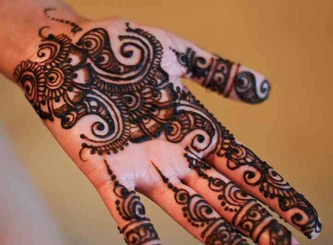 Latest front hand mehndi designs for boys hands 2017