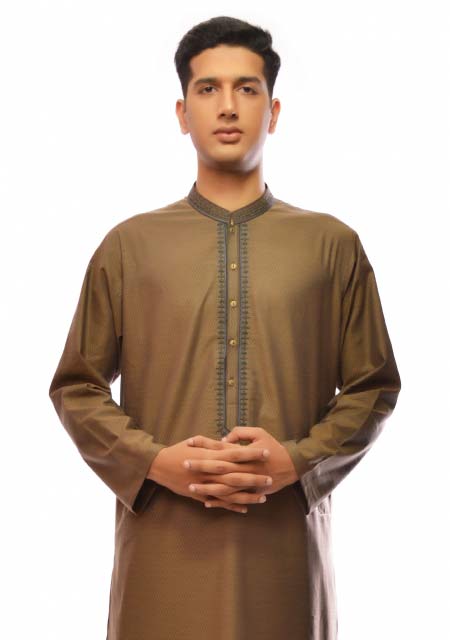 Mehndi cotton kurta designs from the collection of men dresses and shoes for fall winter 2017 by Amir Adnan