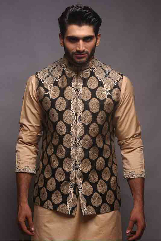 Blue jamawar waistcoat with skin kurta pajama designs 2017 for men in Pakistan