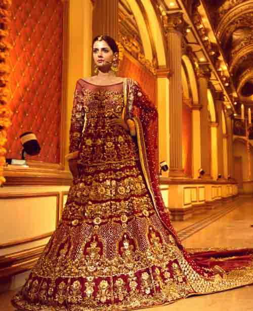 Boat neck Pakistani bridal dress in red and golden color combinations 2018 with dupatta