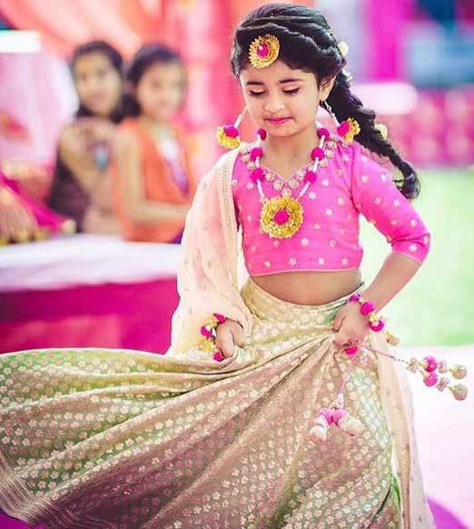 Best kids lehnga choli designs in pink and white colors