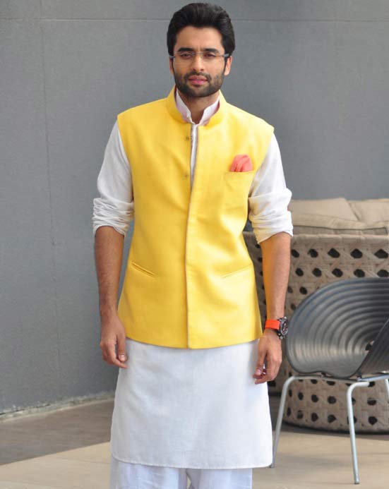 Best white kurta with yellow waistcoat