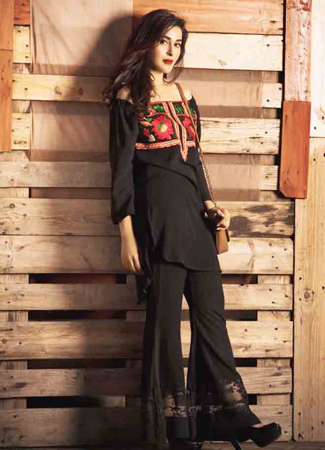 Black and red casual long shirt with trousers