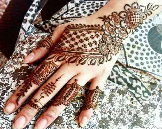 Bunch of flowers mehndi designs