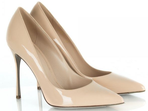 Pointed court shoes for Eid