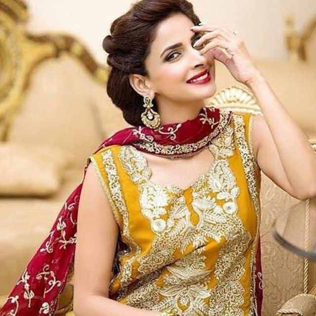 Best dupatta draping style on Eid