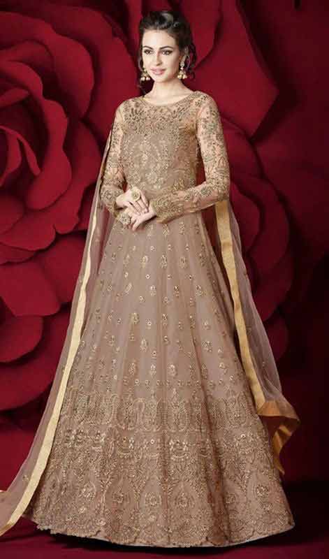 Bridal maxi dresses for walima event in Pakistan