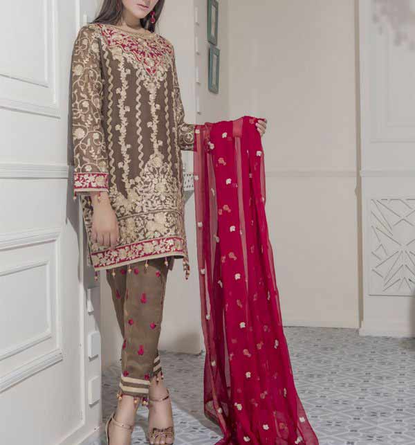 Stitching style of Pakistani dresses