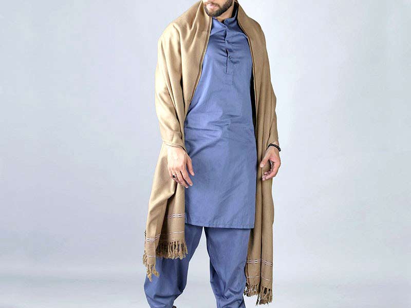 Skin shawl with shalwar kameez