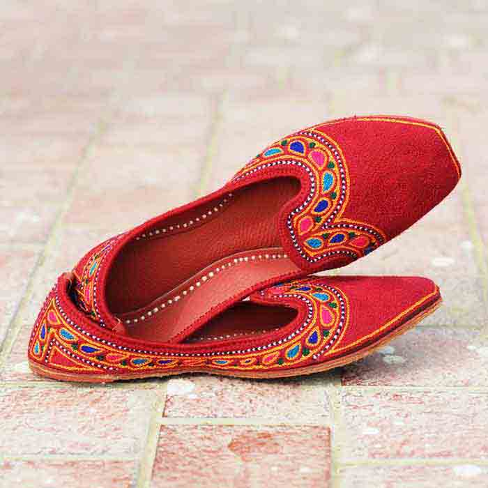 Latest red Embroidered khussa designs for ladies