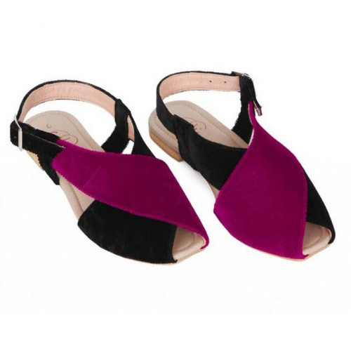 Magenta and black peshawari chappal for girls