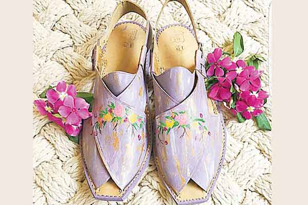 Light purple peshawari chappal for women