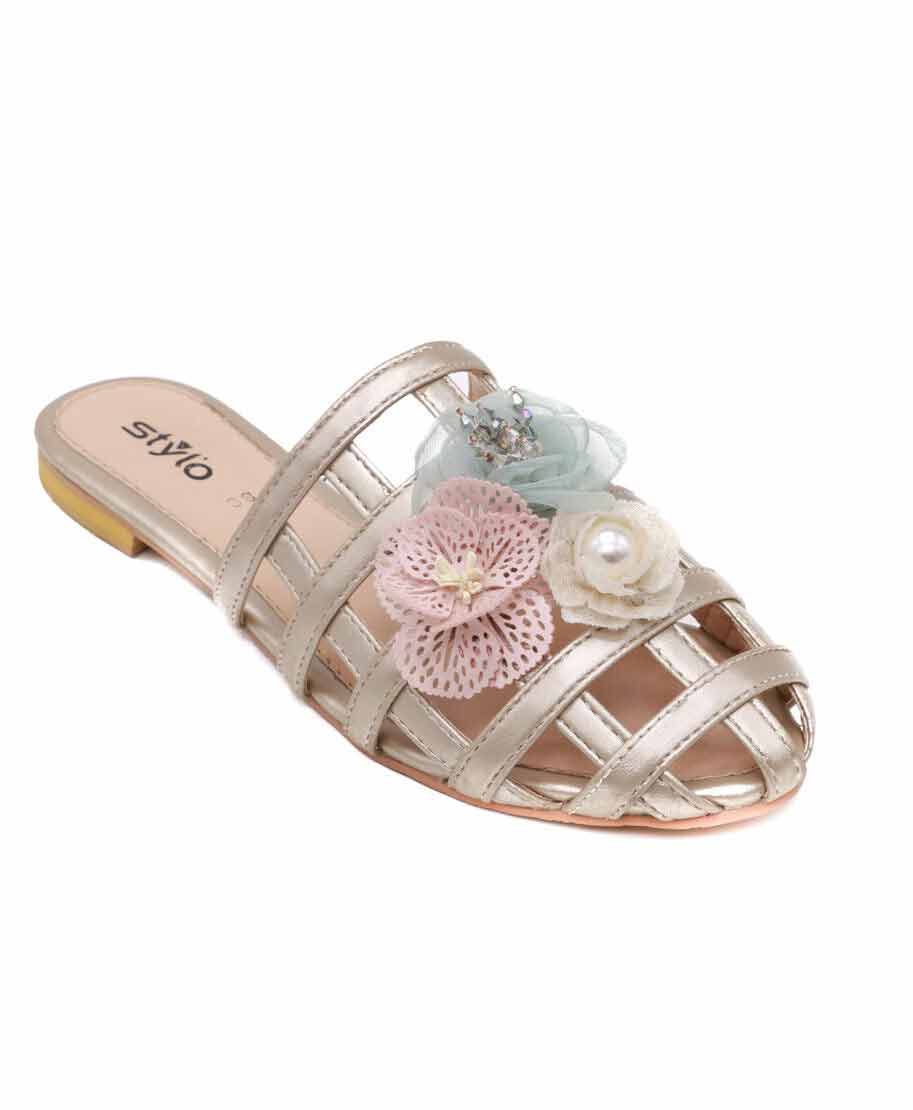 Check style flat shoes for Eid