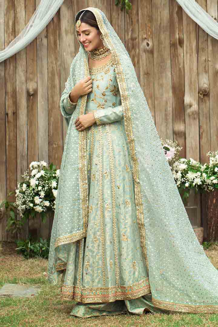 Ayza khan in light green anarkali frock