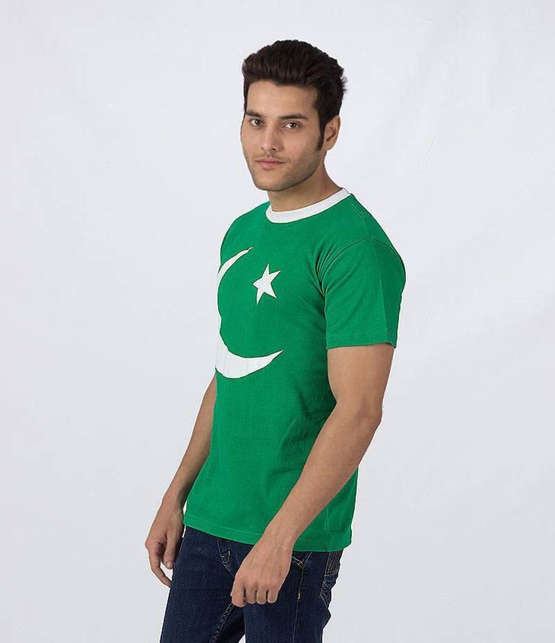 Moon and star on green shirt