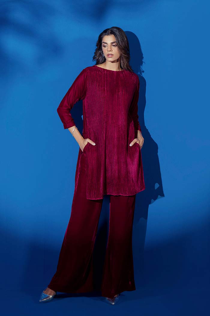 Lulusar velvet Daril top for women